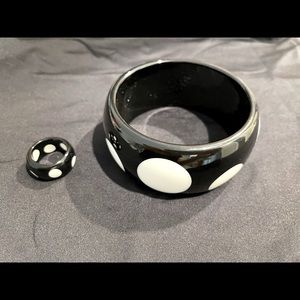 Black and White Jewelry Set